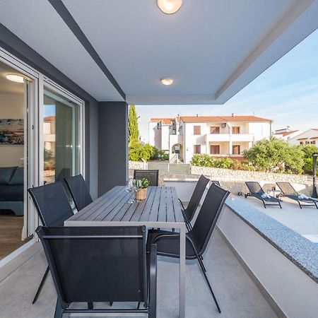 Pool Apartments Banta B نوفاليا المظهر الخارجي الصورة