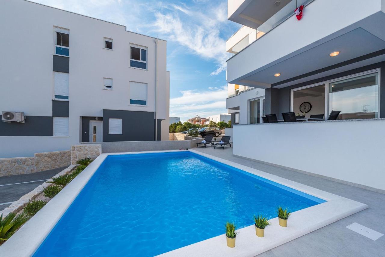 Pool Apartments Banta B نوفاليا المظهر الخارجي الصورة
