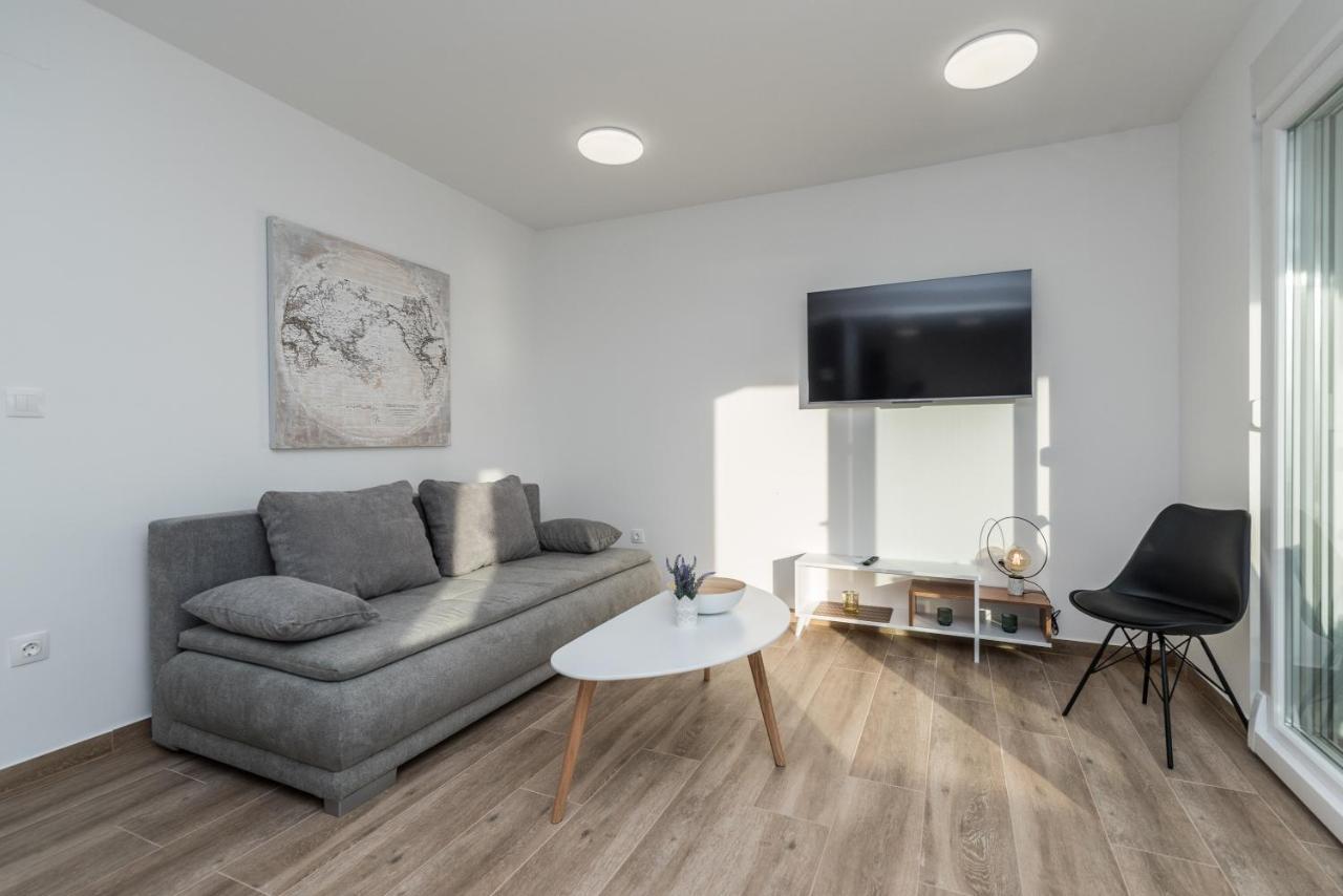 Pool Apartments Banta B نوفاليا المظهر الخارجي الصورة